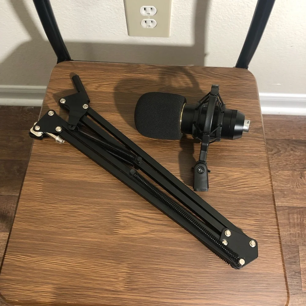 Adjustable Microphone Arm Stand with Microphone Missing the Desk Mount Clamp